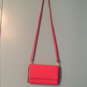 💥FLASH SALE💥 Coral Cross Body