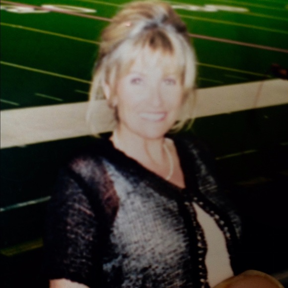 Meet your Posher, Lynda - Picture 1 of 1