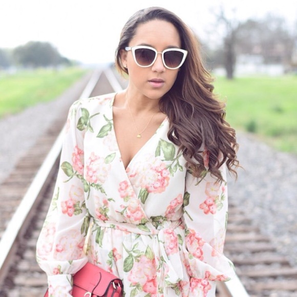 SALE❗️White & Floral Print Cat Eye Sunglasses