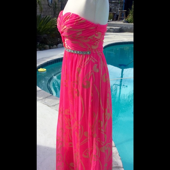 S A L E 💕 Hot Pink Long strapless Dress size 7 - Picture 4 of 4