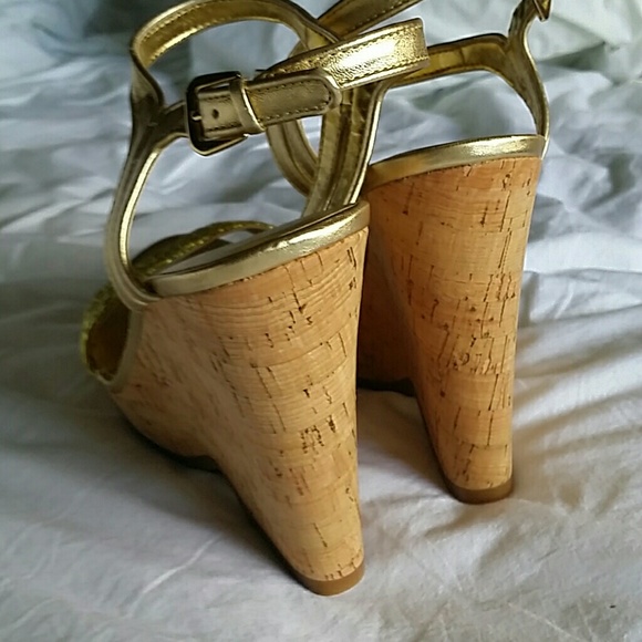 Nine West Gold Cork Platform Wedges - Picture 3 of 4