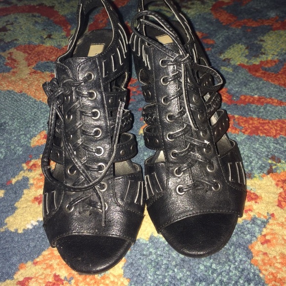 Vera wang gladiator heels - Picture 2 of 3