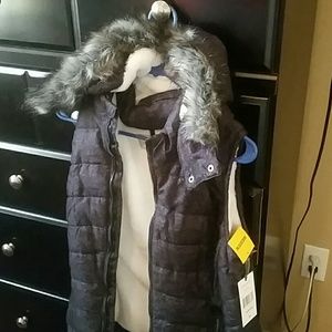 Green tea woman's puffer vest