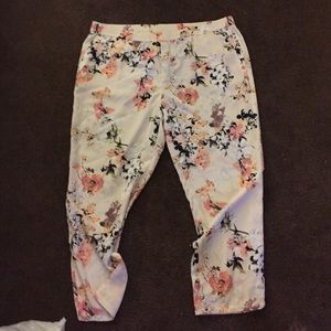 LOFT very light floral draught leg pant. Size 16