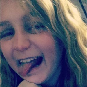 Meet your Posher, Adrianna