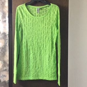 Form Fitting BKE Small Green Shirt