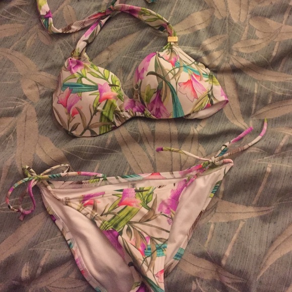Floral bikini