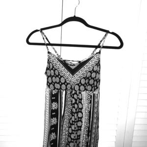 Maxi dress with slits on the side!