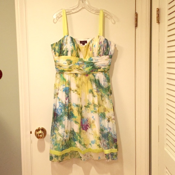 Colorful dress  Size 14 wonderful for graduations!