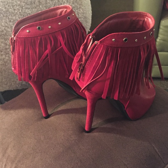 🎉🎊HOST PICK🎊🎉 Booties!!❣️BLACK PAIR LEFT - Picture 2 of 3