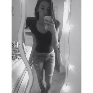 Meet your Posher, Hollee