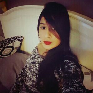 Meet your Posher, Johana