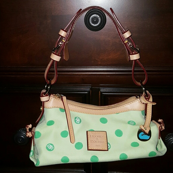NWOT  Authentic  Dooney & Bourke 🌞