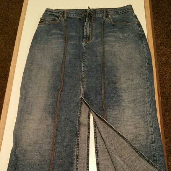 Classy Jean skirt "sold in bundle to@allybump" - Picture 1 of 4