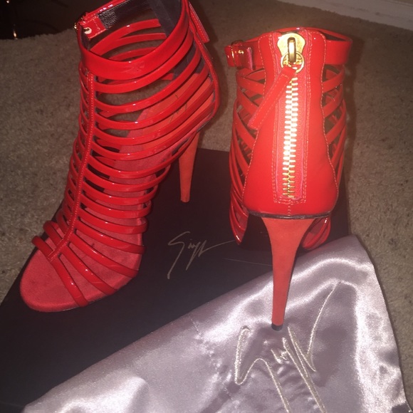 GIUSEPPE ZANOTTI AUTHENTIC beautiful red heels