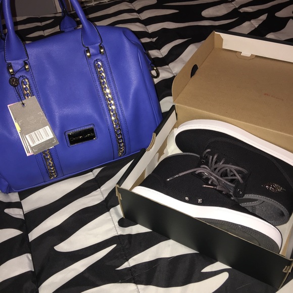 Purse & Jays