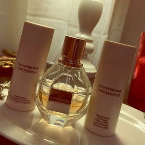 Flower Bomb by Viktor and Rolf ( 3 piece set)