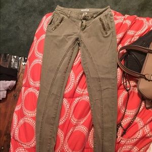 Delias green cargo pants