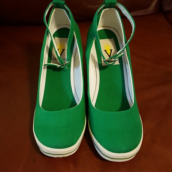 Volatile shoes
