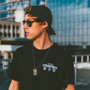 Meet your Posher, Alex