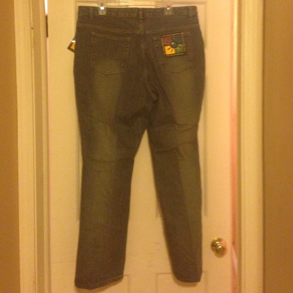 Jeans - Picture 2 of 4