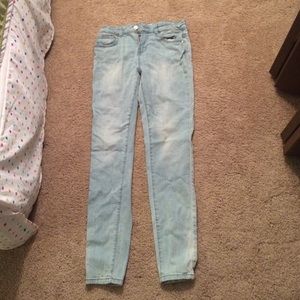 Forever 21 jeans waist size 28