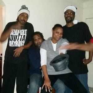 Meet your Posher, Dominique