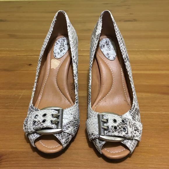 Fossil Heels