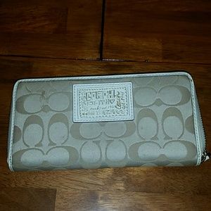 Authentic Coach wallet