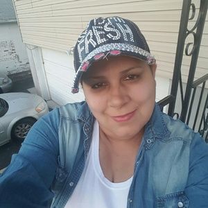 Meet your Posher, Amalia