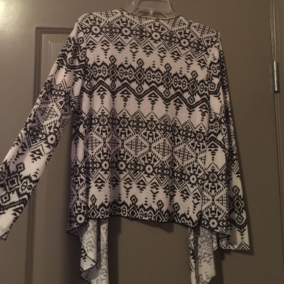 Aztec Cardigan - Picture 2 of 3