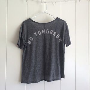 ✨ FLASH SALE✨ Knot Sisters split side boxy tee