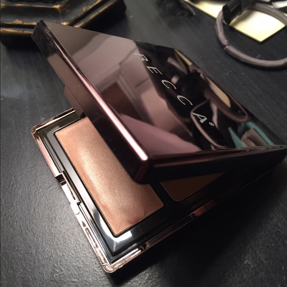 BECCA Contour/Highlight Palette