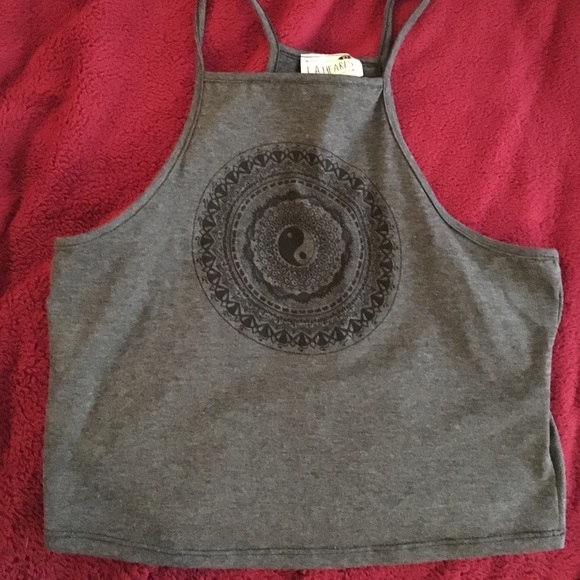 Gray crop top with design