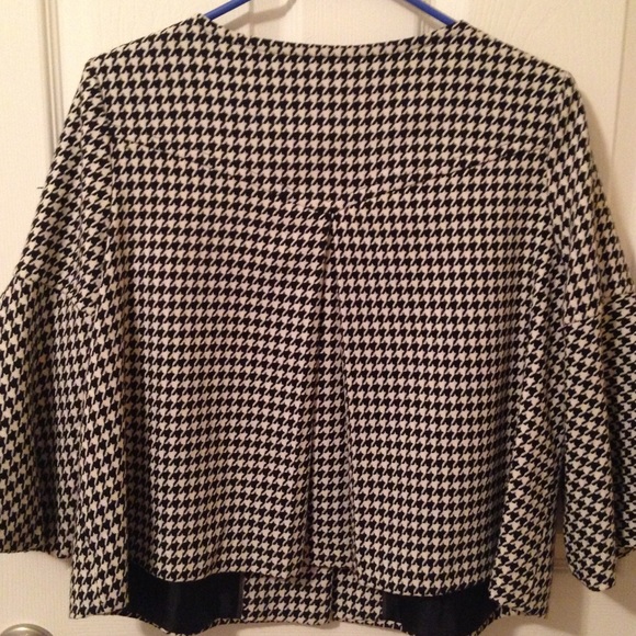 Cropped Pattern Peacoat - Picture 2 of 3