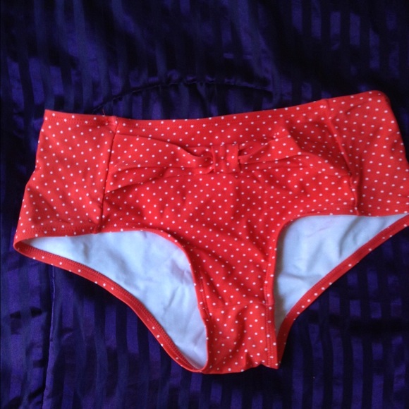 Retro Polka Dot Bikini - Picture 2 of 4