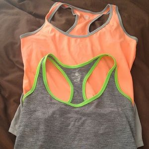 2 pack old navy work out tanks
