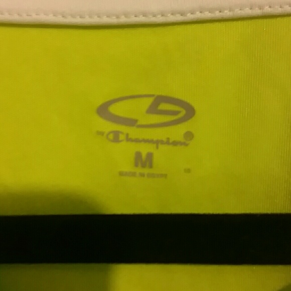 Green Champion work out shirt - Picture 3 of 3