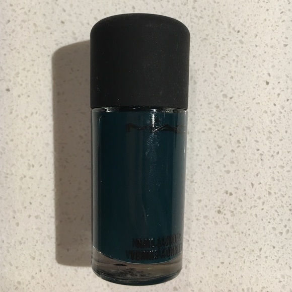 MAC DEEP SEA NAIL POLISH