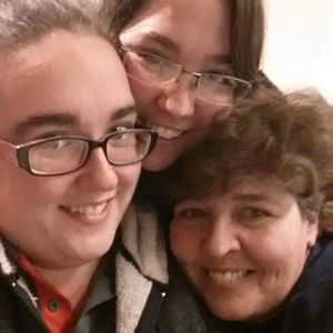 Meet your Posher, Gloria