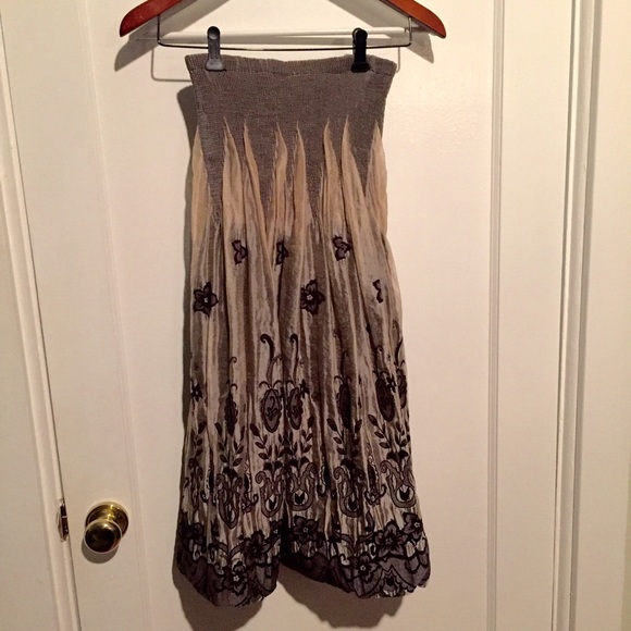 Strapless dress.