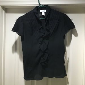 Jones New York NWT 100% silk blouse. MUST GO