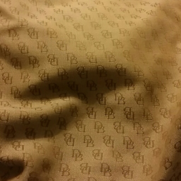 Purse - Picture 2 of 4