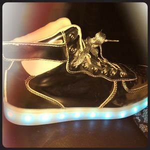 Led hover kicks brand new light up shoes unused