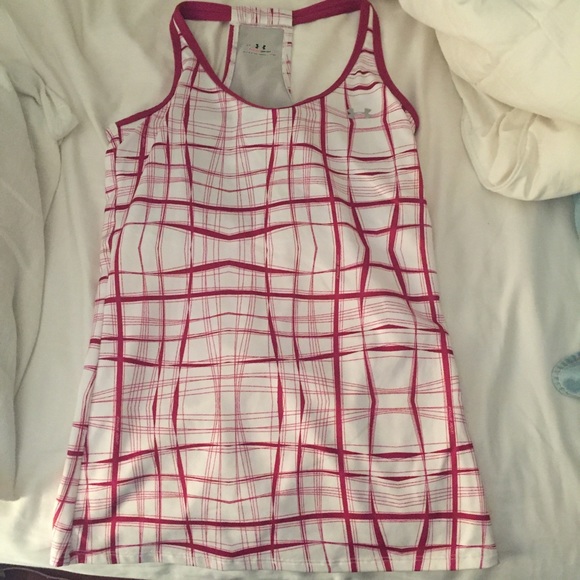 Under Armour White and Pink fitted XS tank top - Picture 1 of 1