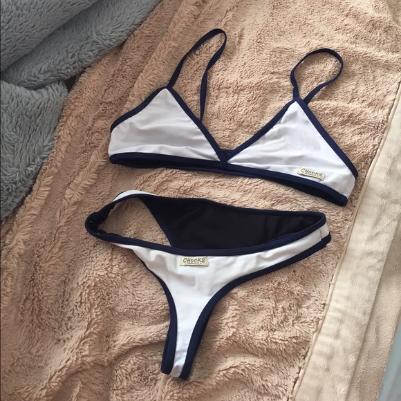 SELLING WHITE/BLUE TRIM CHOOKS LA BIKINI SET