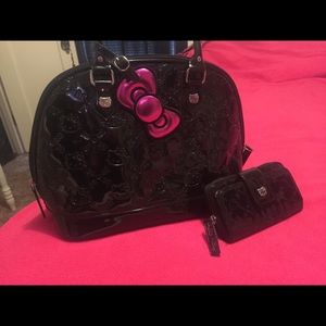 Hello kitty black bag and wallet