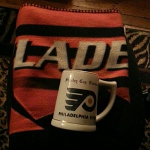Grest gift! *Philadelphia Flyers memorabilia