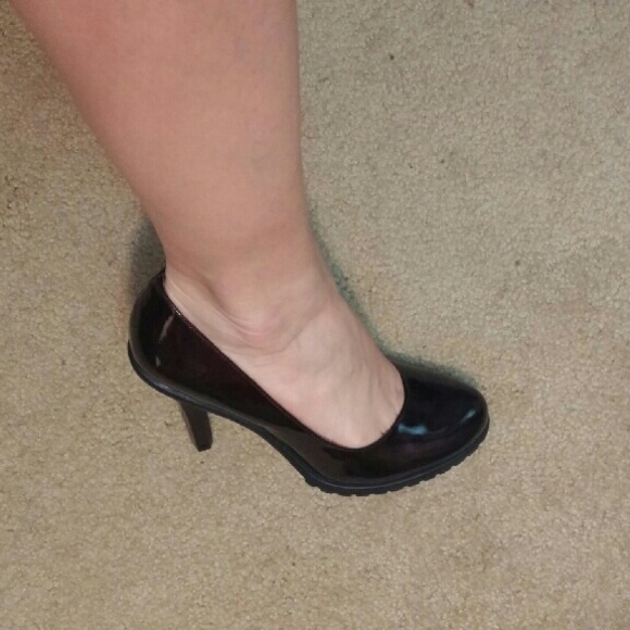 Sexy patent leather pumps