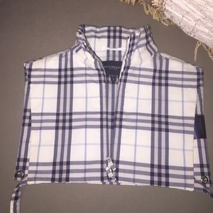 Burberry short vest.